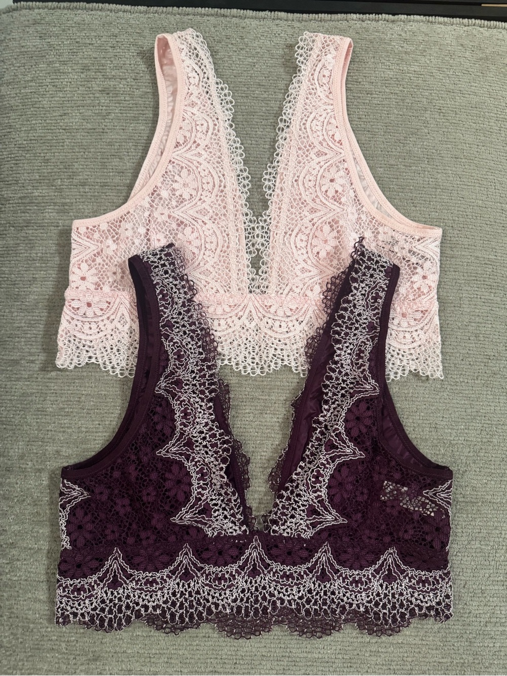 Victoria's Secret Plum & Pink Lace Deep V Bralette Set - Picture 2 of 3